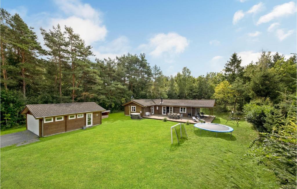 Øksenmølle House | Nice Home In Ebeltoft With 4 Bedrooms