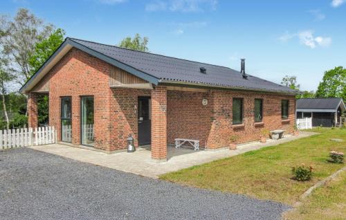 Farvang House | Nice Home In Fårvang With Outdoor Swimming Pool