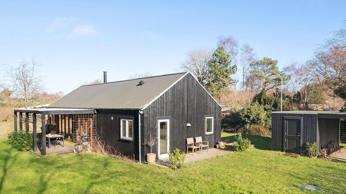 Kulhuse House | Nice home in Jægerspris with kitchen