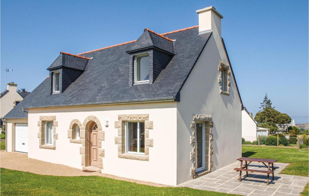 Lanmodez House | Nice Home In Lanmodez With Wifi