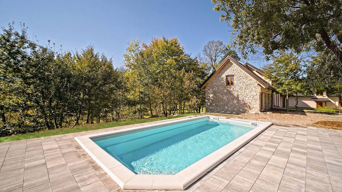 Saborsko House | Nice home in Licka Jesenica with sauna