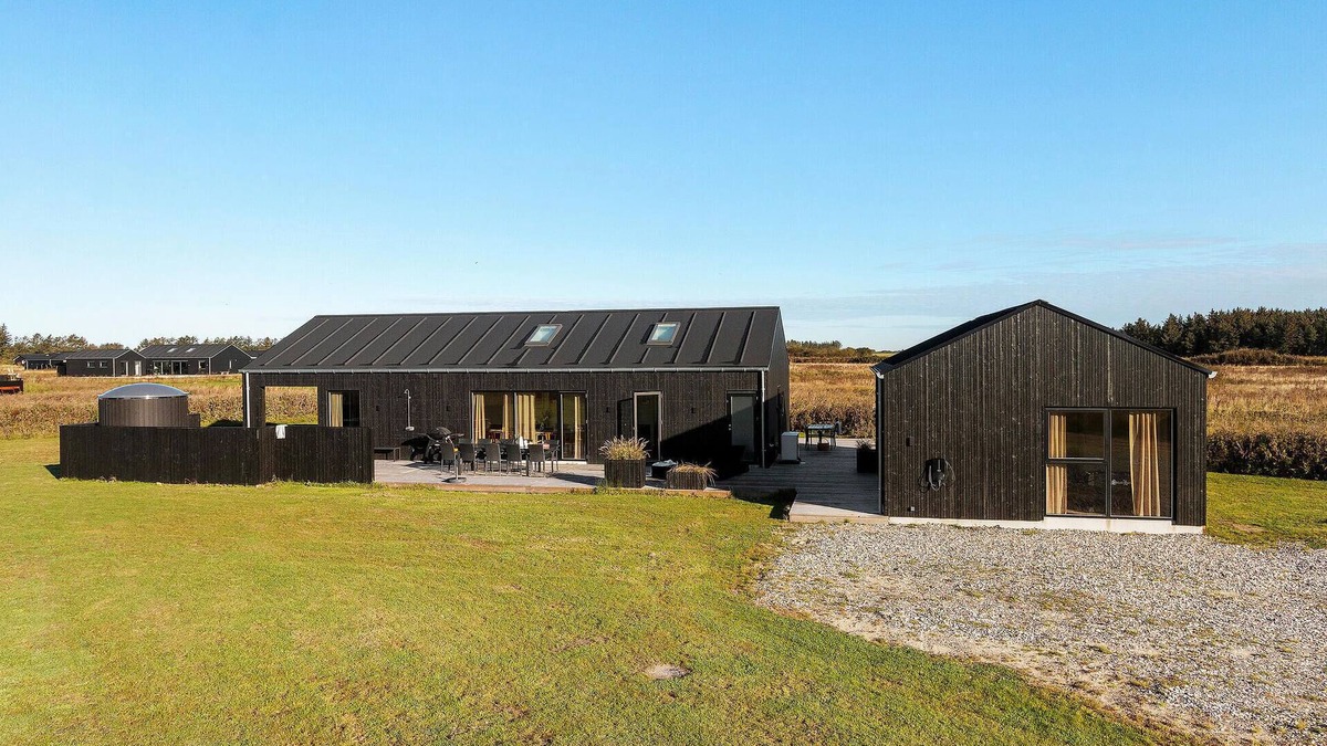 Lokken House | Nice home in Løkken with sauna