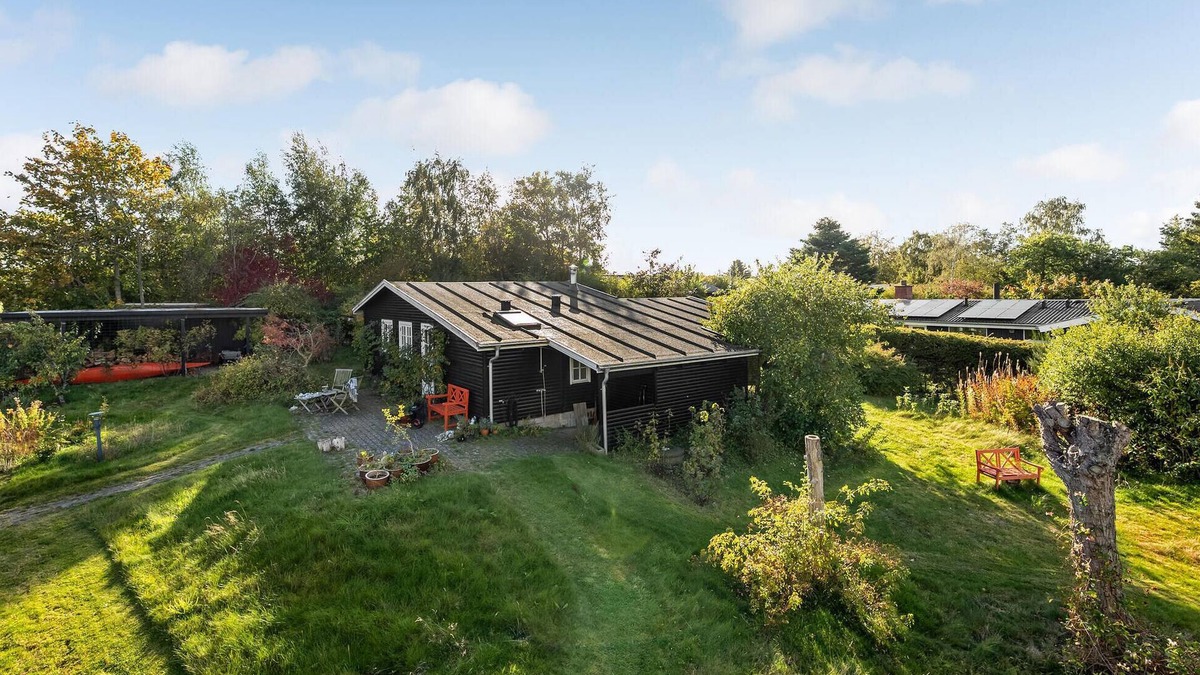 Beder Malling House | Nice home in Malling with kitchen