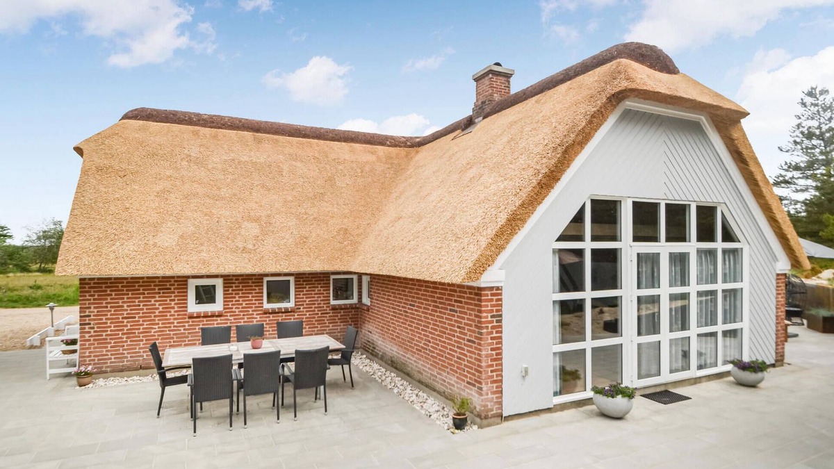 Ho House | Nice home in Oksbøl with sauna