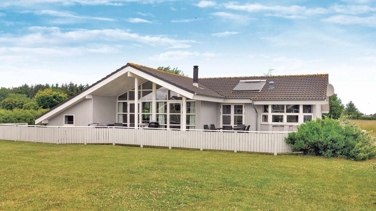 Hasmark Strand House | Nice home in Otterup with sauna
