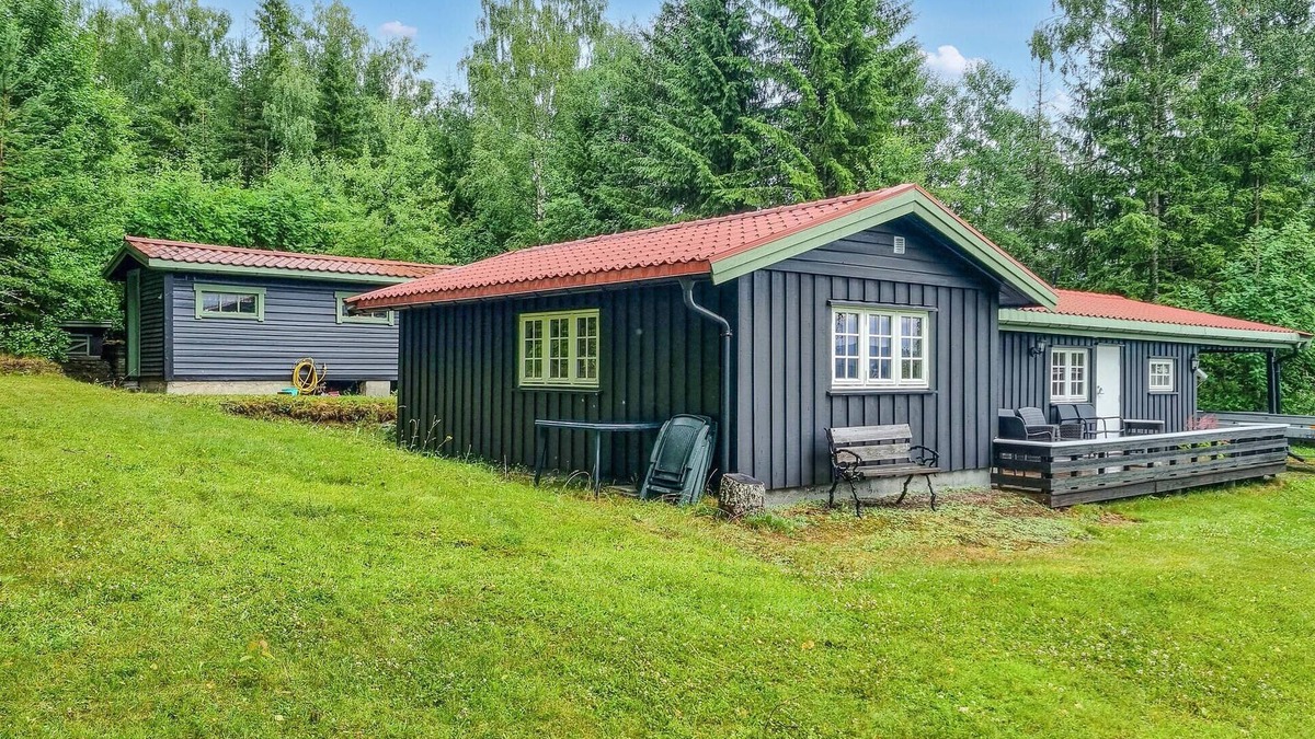Sagstua House | Nice home in Sagstua with lake view
