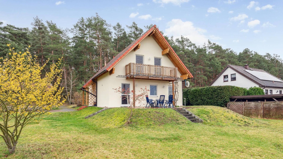 Schenkendobern House | Nice home in Schenkendöbern with WiFi