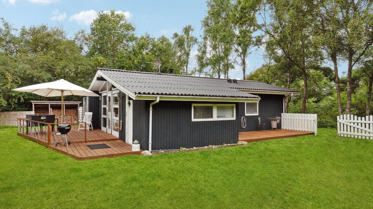 Thyholm House | Nice home in Thyholm with WiFi