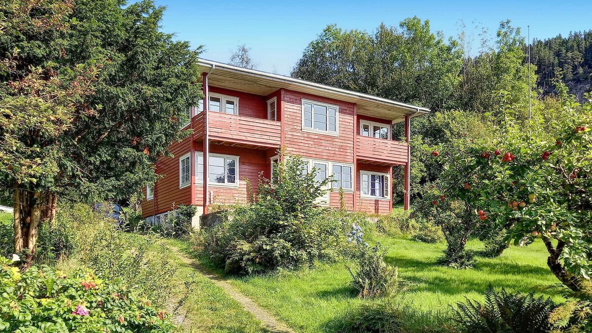 Kvinnherad House | Nice home in Varaldsøy