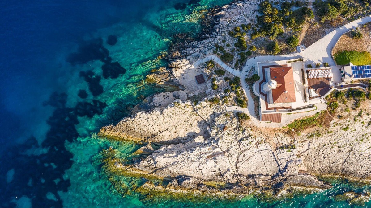 Cove Rogacic House | Nice home in Vis with kitchen
