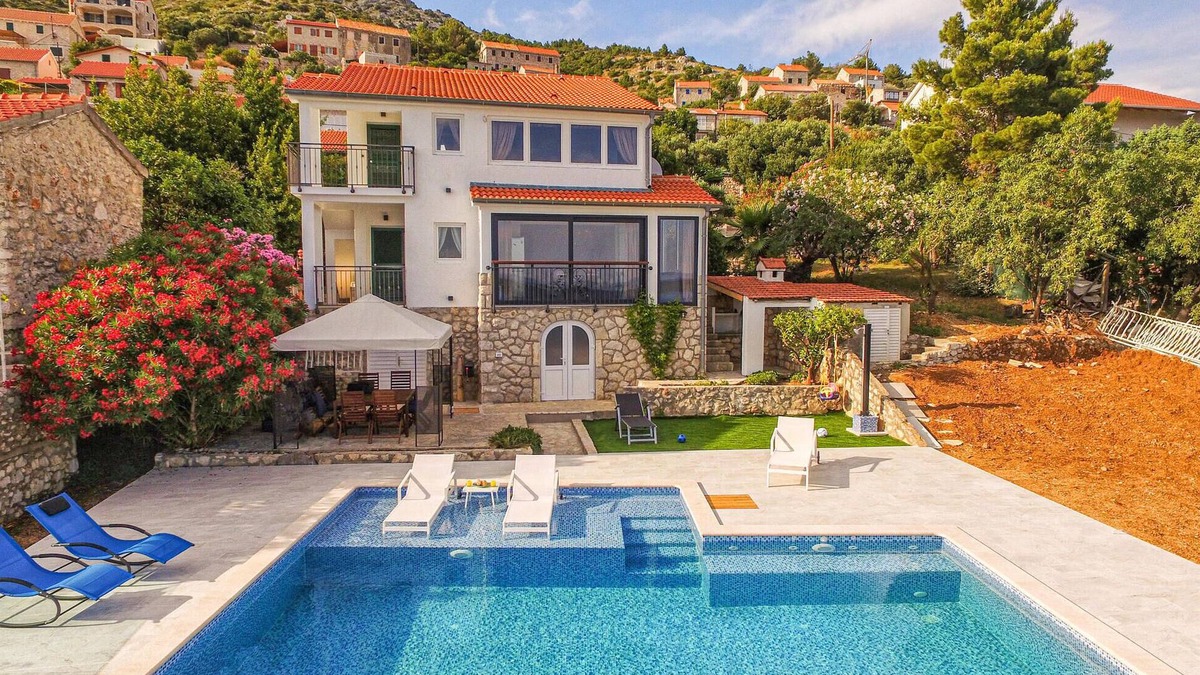 Zavala House | Nice home in Zavala with WiFi