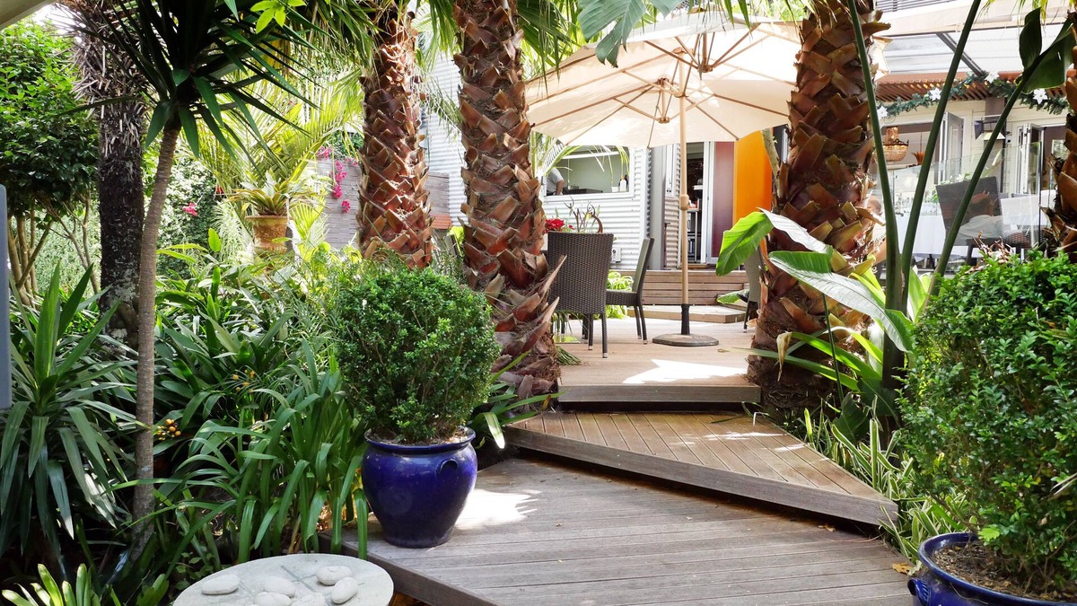 New Plymouth Cabin | Nice Hotel