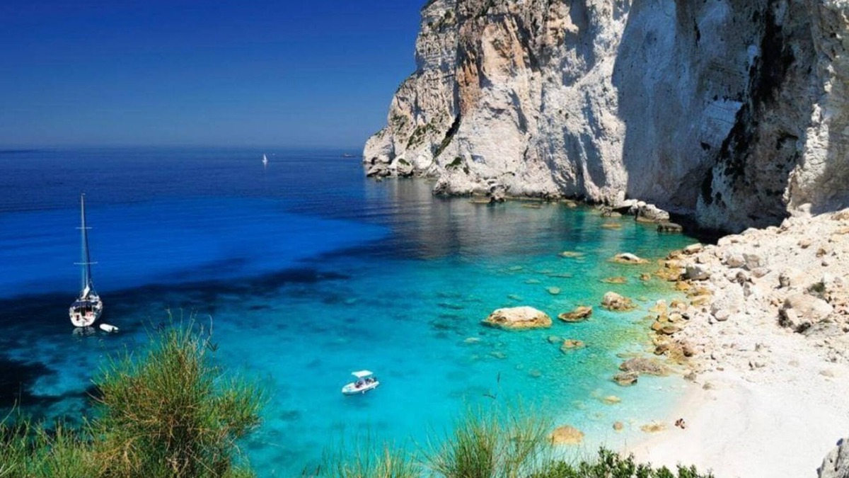 Rantatika Cottage | Nice house located at the westernmost end of Paxos with the best sunset view.