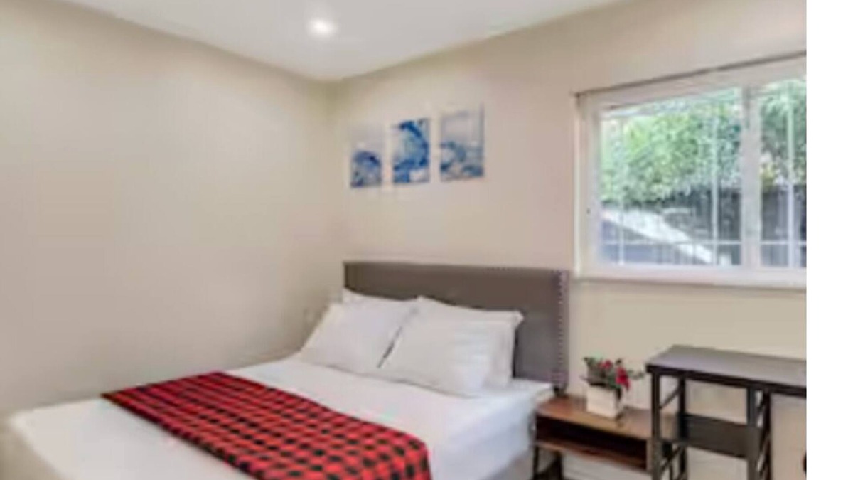 East San Jose House | Nice House3/2 full baths/Convenient Location/Free wifi/laundry/parking/AC/Heat