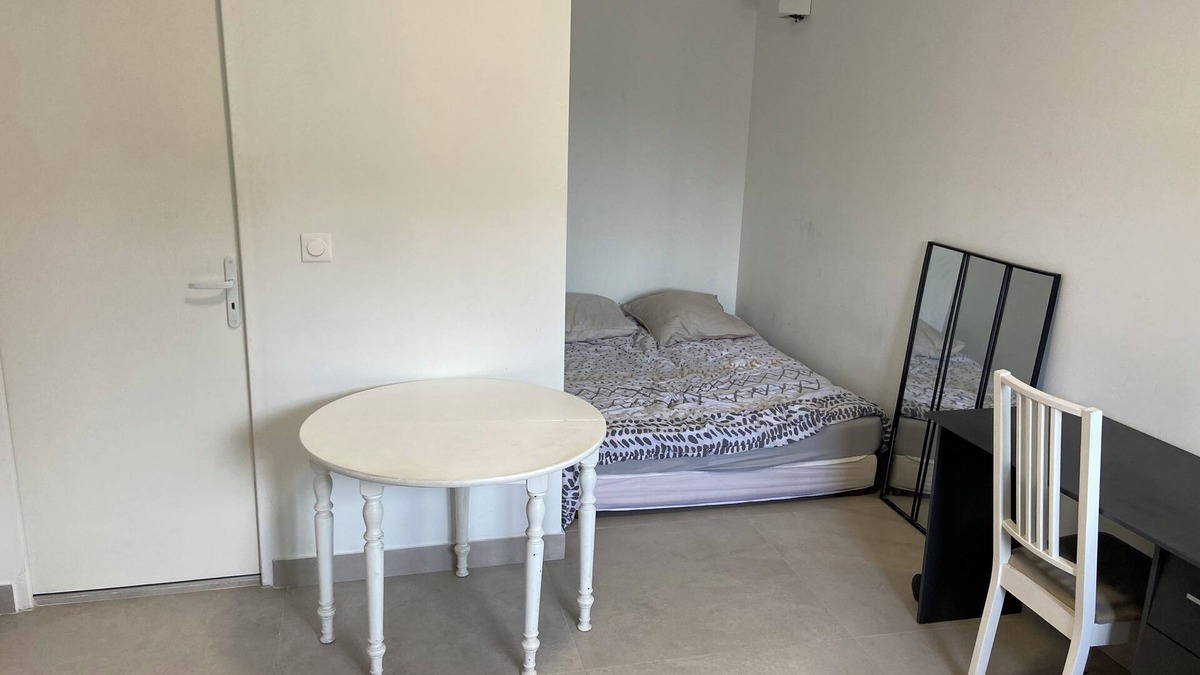 Cenon Apartment | Nice new Studio 10mins from Bordeaux and 50m from the tramway