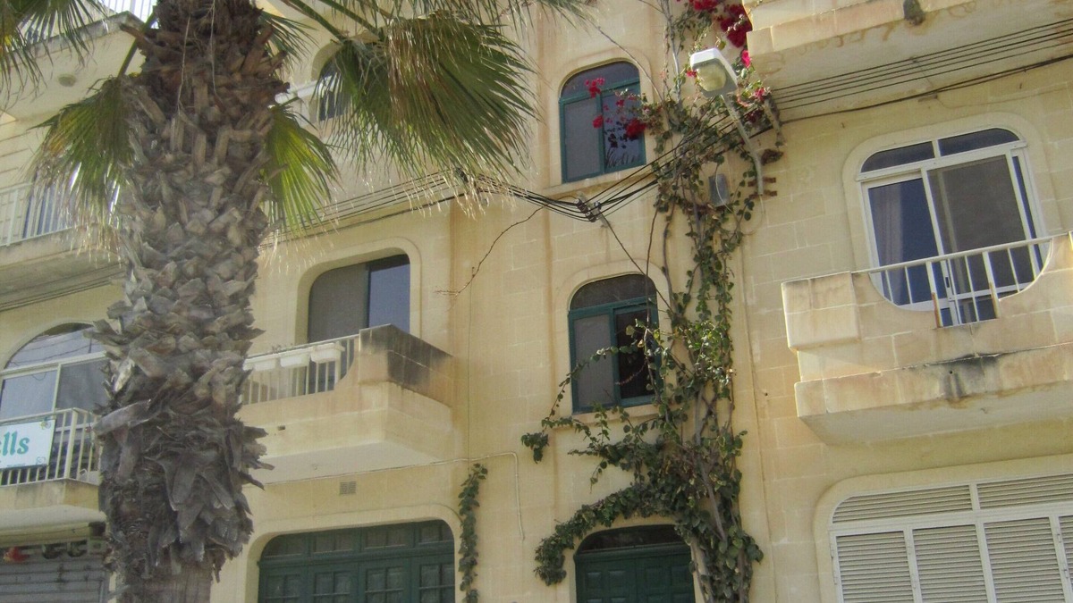 Xlendi Apartment | Nice, private, air-conditioned vacation apartment with 3 bedrooms