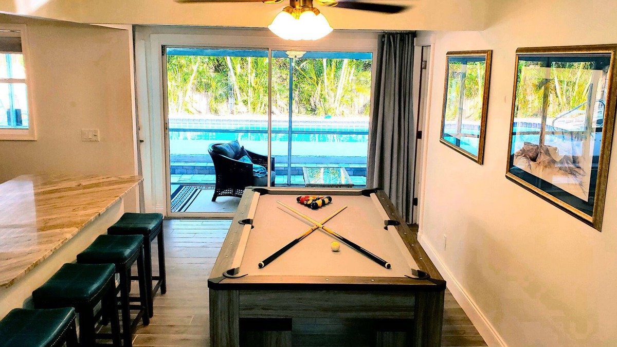 Palm Beach Gardens House | Nice! PRIVATE Suite, HeatedPool 5min to Beach, Stadum, PGA