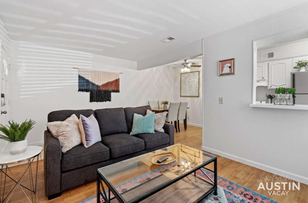 Westfield Apartment | Nice Quiet Downtown Apt Pool Free Parking
