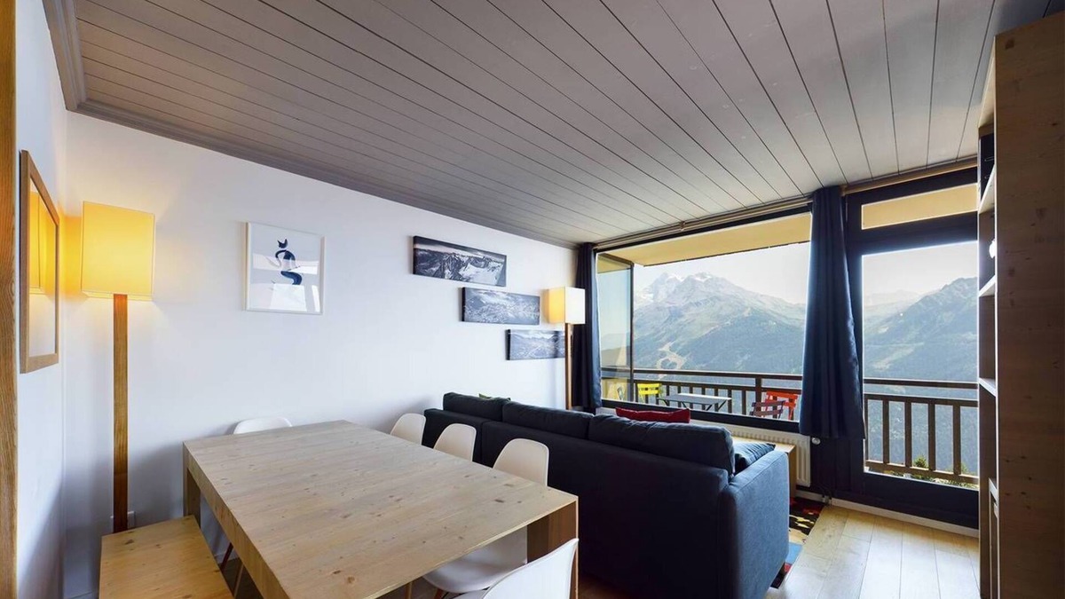 La Rosiere Apartment | NICE RENOVATED 3 ROOMS APARTMENT