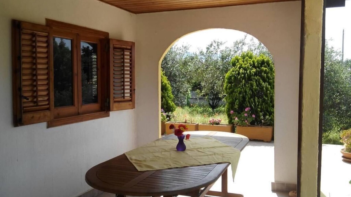 Terrasini Villa | Nice Sicilian Villa with sea view and garden