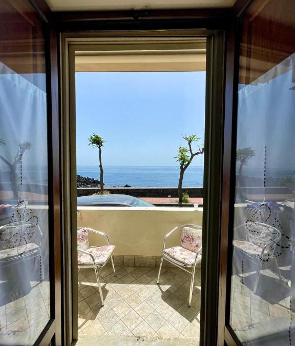 Stazzo Apartment | Nice Sicily Little family home