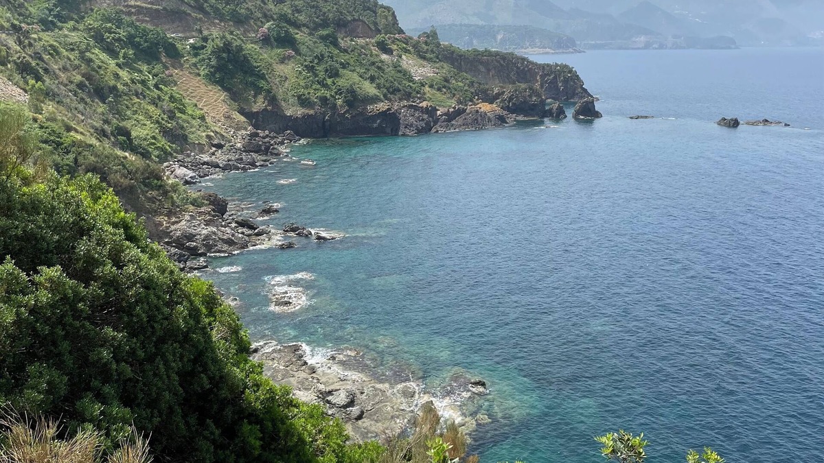 Jijel Apartment | Nice spacious apartment f3 jijel DZ 1 min from the sea with private parking.