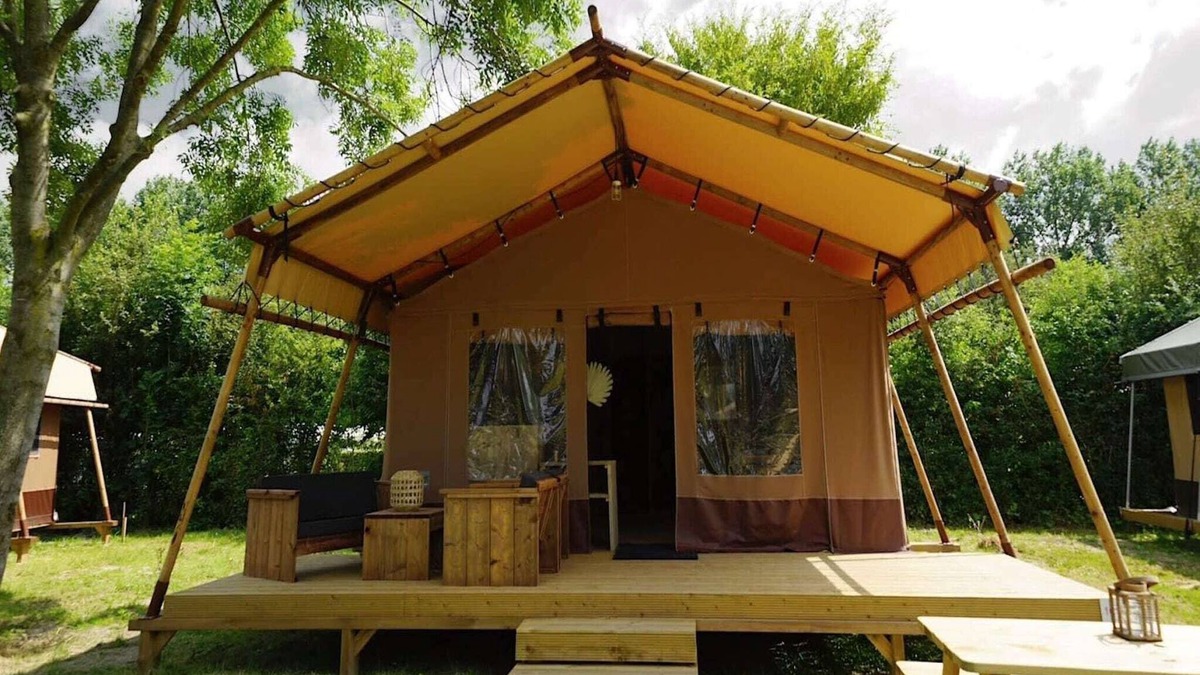 Municipality of Langedijk House | Nice tent with bathroom, near a recreation area