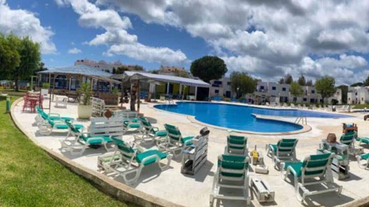 Alagoas Apartment | Nice Terrace and Pool Alvor Flat