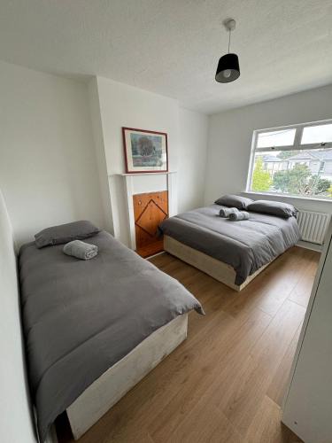Glasnevin House | Nice Triple Room at 2 Iveragh Rd-7