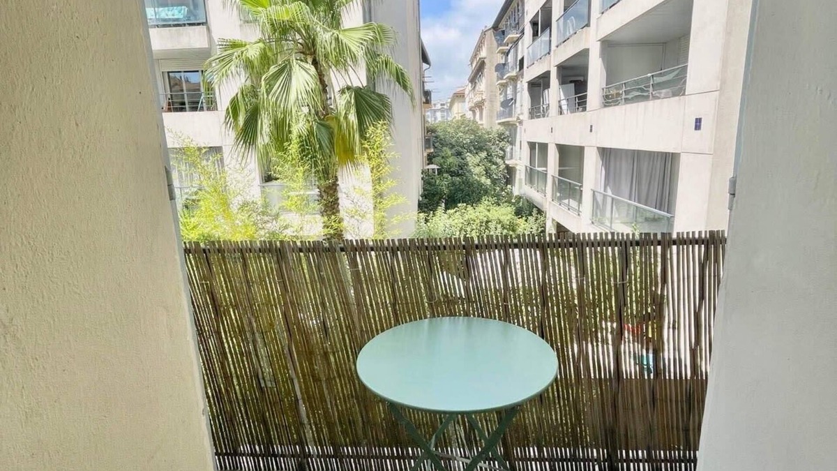 Carabacel Apartment | Nice two-rooms with balcony in Nice