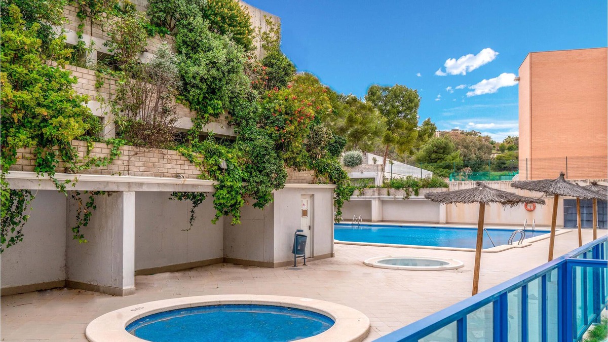 Alicante Apartment | Nice vacation apartment in a perfect location for vacations of all kinds.