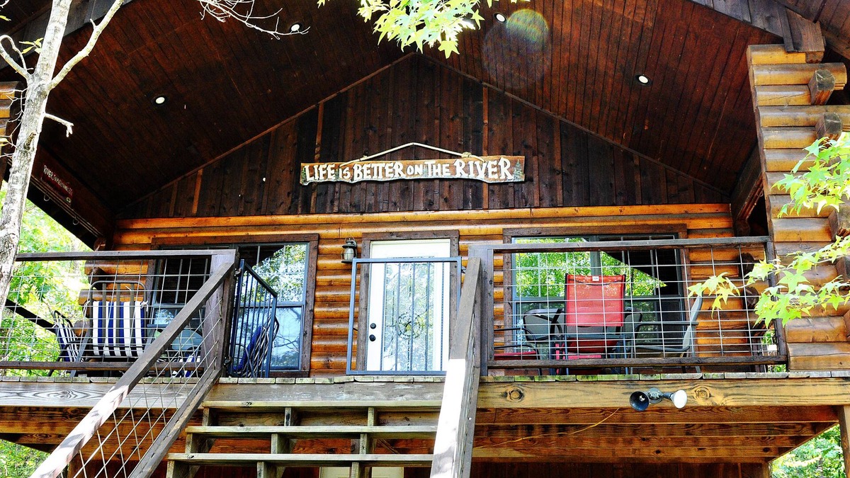 Glenwood Cabin | Nichols Hole Cabin - Above the Caddo River - Float to your Cabin!