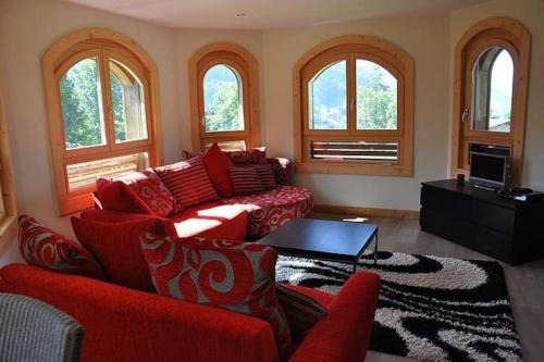 Alpe des Chaux Ski Chalet | Nico