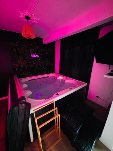 Piolenc House | Nid’Ange