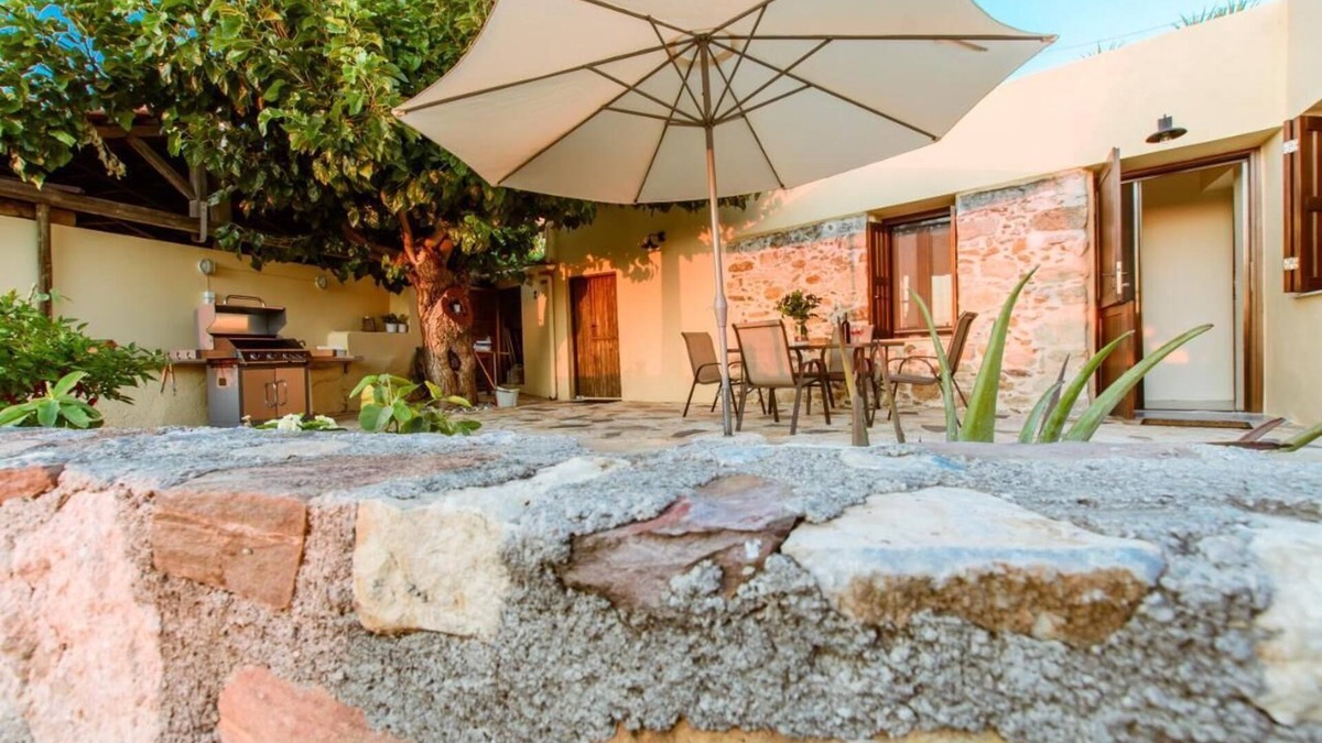 Xirokampi House | Nikolas House Country Home