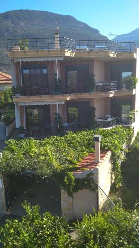 Dorida Apartment | Nikolitsa Apartments