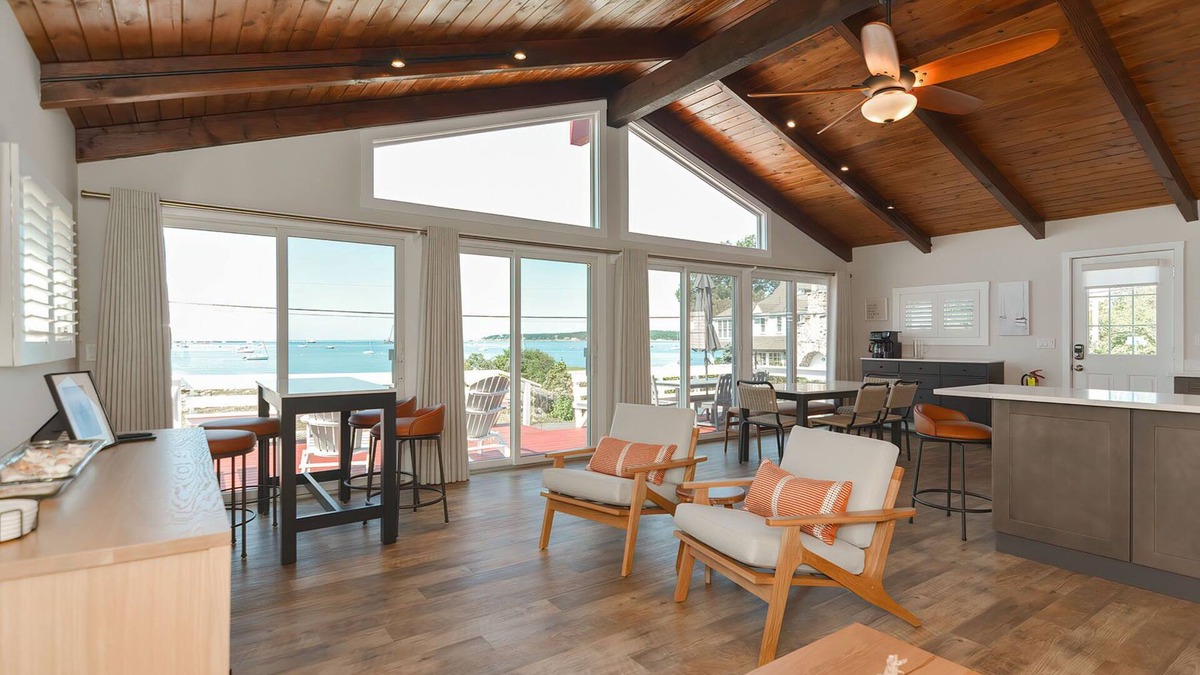 Gloucester House | Niles Beach House - Beach & Boston Skyline Views