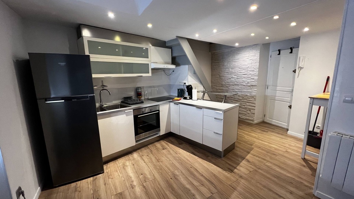 Quartier Administrations Condo | NIMES Superb air-conditioned duplex apartment