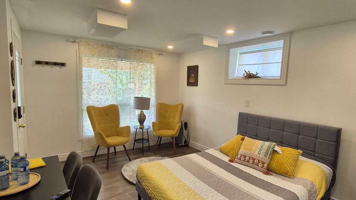 Guelph Apartment | Nimo HomeStay, New Entire Studio Apartment