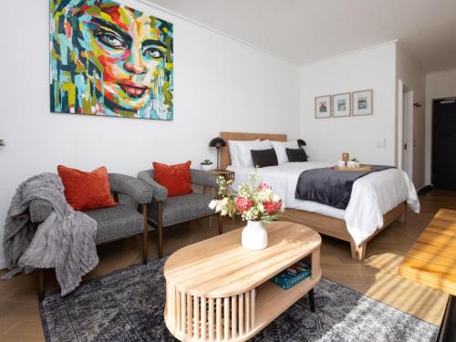 Century City Apartment | Nine Palms 223B