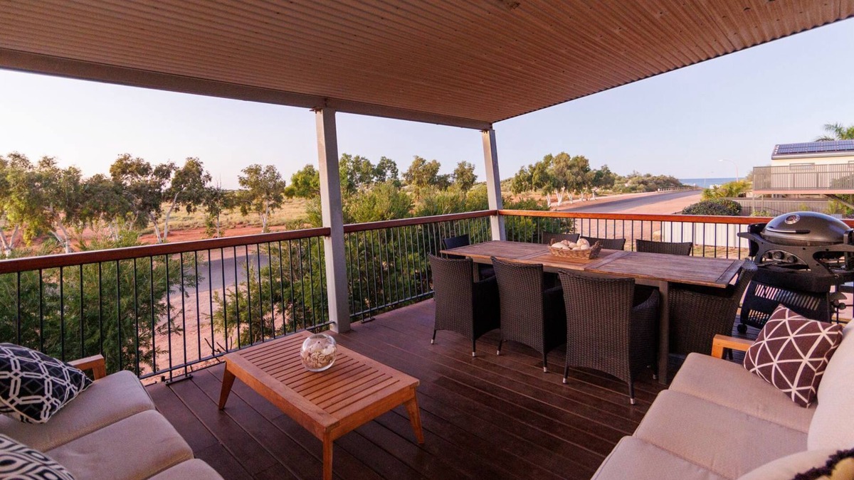 Exmouth House | Ningaloo - Just a stroll from Exmouth's town beach