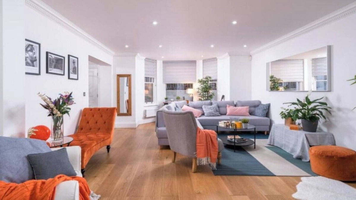 Redcliffe Apartment | Niru Experience Luxury Boutique Garden 2BD 2BA