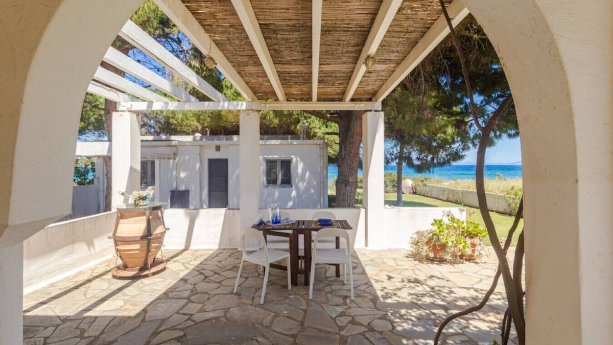 Nea Makri House | 'Nirvana Seaside' Beachfront House with Patio