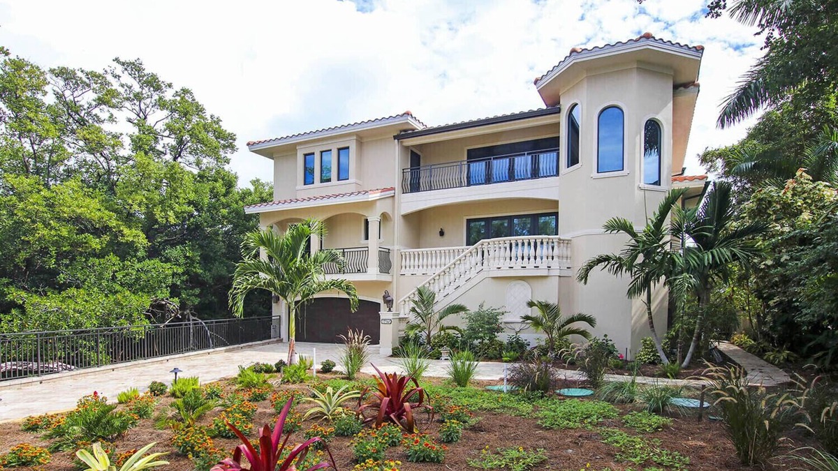 Wulfert House | Nirvana Sunrise: 4 BR, 3 BA House in Captiva, Sleeps 10
