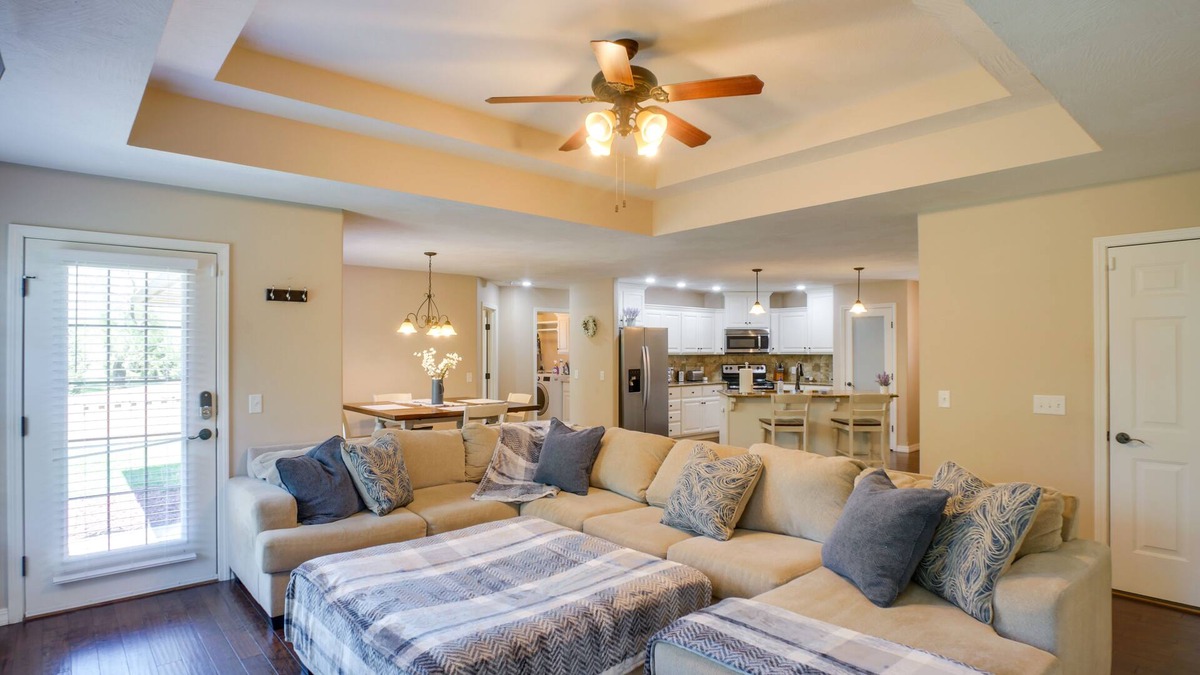 Nixa House | Nixa Family Home - 11 Mi to Downtown Springfield!
