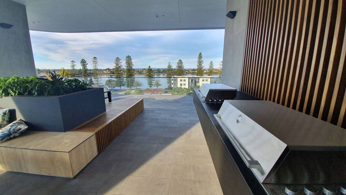 Mount Pleasant Apartment | nLuxurious Short-Stay Apartment with Stunning Swan River Viewsnn