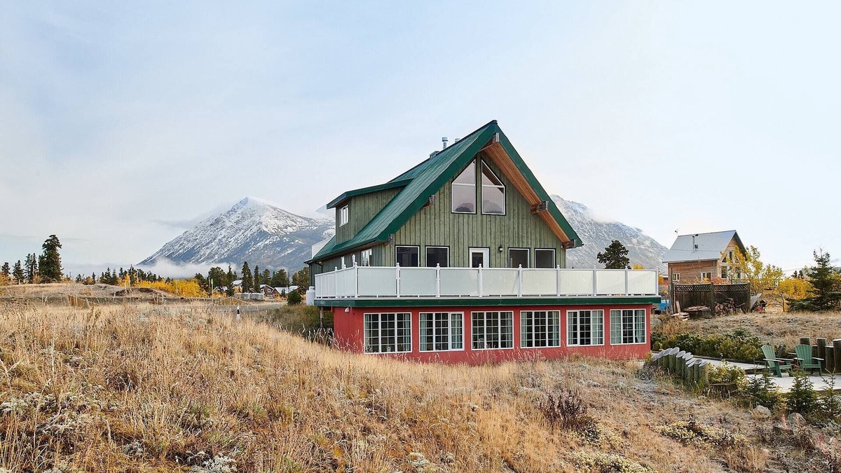 Carcross Apartment | NN - The Beach House, Carcross 3-bed 2-bath