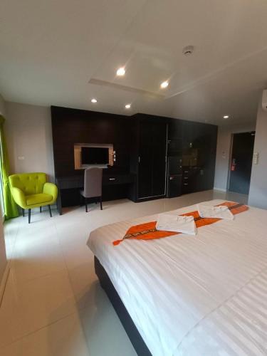 Pratumnak Hill Apartment | NNA 30 Sqm Studio Beach 700 m