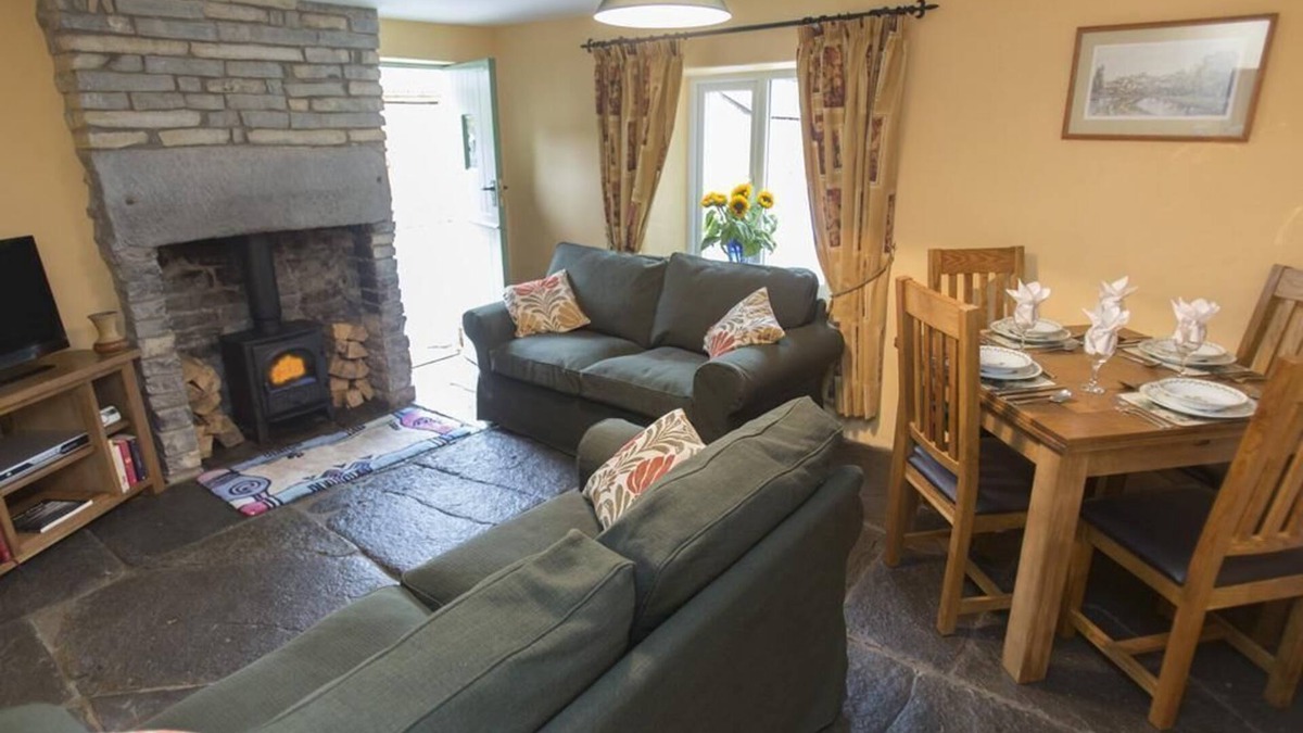 Langport Cottage | No 1 - Withy Cottages