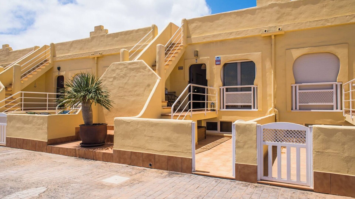 Corralejo Villa | No. 7 Casa Alto El Sultan private house rental with pool access